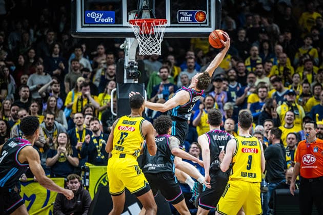 Basketball Berlin 20 04 2026 Season 2025 2026 EasyCredit BBL 1 Bundesliga Men, Men Alba Berlin Telekom Baskets Bonn Patrick Heckmann Bonn, No 33