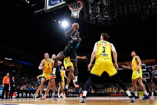 Kur Jongkuch Telekom Baskets Bonn, 15 , GER, ALBA Berlin vs Telekom Baskets Bonn, Basketball Men, easy Credit BBL, Season 2025 2026, Matchday 30, 20 04 2026 GER, ALBA Berlin vs Telekom Baskets Bonn, Basketball Men, easy Credit BBL, Season 2025 2026, Matchday 30, 20 04 2026 Berlin Copyright: xClaudiusxRauch,xEibner-Pressefotox xClaudiusxRauchx EP_CRH