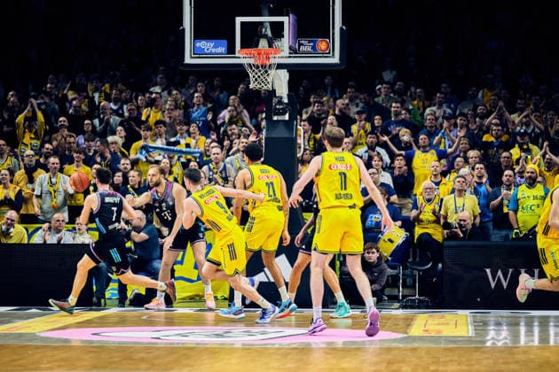 Alba Berlin, Attack, GER, ALBA Berlin vs Telekom Baskets Bonn, Basketball Men, easy Credit BBL, Season 2025 2026, Matchday 30, 20 04 2026 GER, ALBA Berlin vs Telekom Baskets Bonn, Basketball Men, easy Credit BBL, Season 2025 2026, Matchday 30, 20 04 2026 Berlin Copyright: xClaudiusxRauch,xEibner-Pressefotox xClaudiusxRauchx EP_CRH