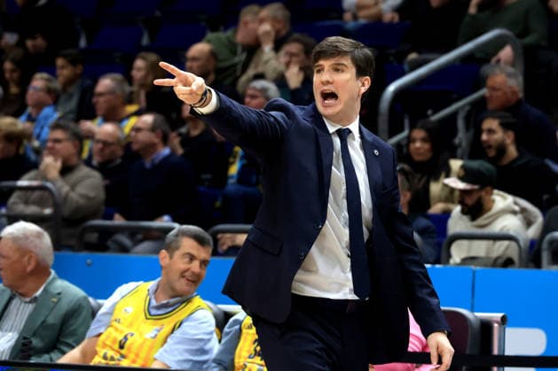DEU, easyCredit BBL, ALBA vs Telekom Baskets Bonn, 20 04 2026, Uber Arena, Berlin, DEU, easyCredit BBL, ALBA vs Telekom Baskets Bonn, in the picture CHEFTRAINER Pedro Calles ALBA Berlin nordphotoxGmbHx xEngler nph00076