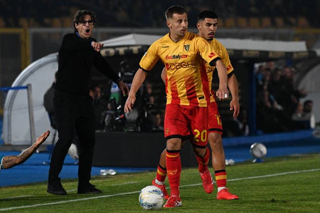 Ramadani Ylber (Us Lecce) in action during US Lecce vs ACF Fiorentina, Italian soccer Serie A match in Lecce, Italy, April 20 2026  Copyright: xPasqualexGolia IPAxSportx xipa-agency.netx xx IPA_74108470 IPA_Agency_IPA74108470