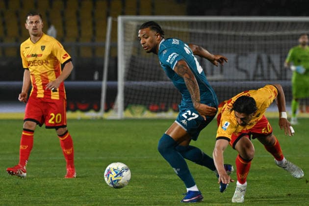 CALCIO - Serie A - US Lecce vs ACF Fiorentina Cher Ndour (Ac Fiorentina) in action during US Lecce vs ACF Fiorentina, Italian soccer Serie A match in Lecce, Italy, April 20 2026 Lecce Italy  Copyright: xIPAxSport ABACAx