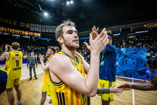 Basketball Berlin 20 04 2026 Season 2025 2026 EasyCredit BBL 1 Bundesliga Men, Men Alba Berlin Telekom Baskets Bonn Malte Delow Alba Berlin, No 06