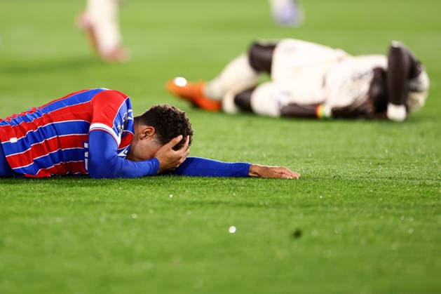Crystal Palace gegen West Ham United 20 April 2026, London Premier League Fußball Crystal Palace gegen West Ham United Brennan Johnson von Crystal Palace hält seinen Kopf Foto Jacques Feeney Abseits London UK  Copyright: xJacquesxFeeneyx xOffsidexOffside