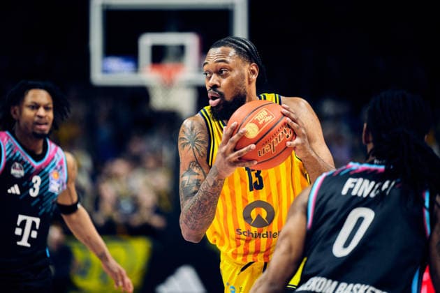 J Wan Roberts Alba Berlin, 13 , GER, ALBA Berlin vs Telekom Baskets Bonn, Basketball Men, easy Credit BBL, Season 2025 2026, Matchday 30, 20 04 2026 GER, ALBA Berlin vs Telekom Baskets Bonn, Basketball Men, easy Credit BBL, Season 2025 2026, Matchday 30, 20 04 2026 Berlin Copyright: xClaudiusxRauch,xEibner-Pressefotox xClaudiusxRauchx EP_CRH