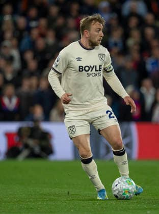 Crystal Palace v West Ham United Premier League Jarrod Bowen of West Ham United in possession of the ball during the Premier League match between Crystal Palace and West Ham United at Selhurst Park, London 20 04 2026 UK Newspapers OUT Copyright: xBenjaminxGilbertx FIL-23315-0050