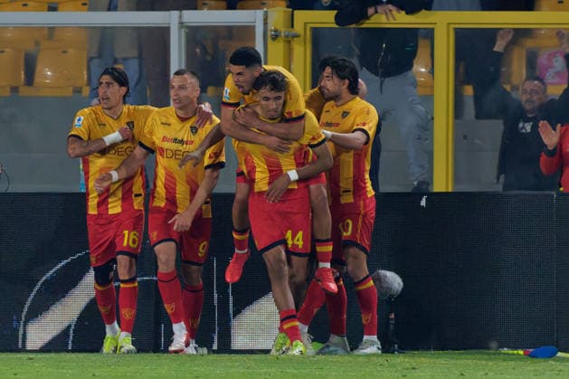 CALCIO - Serie A - US Lecce vs ACF Fiorentina Tiago Gabriel of US Lecce celebrates after scoring a goal with teammates during US Lecce vs ACF Fiorentina, Italian soccer Serie A match in Lecce, Italy, April 20 2026 Lecce Italy  Copyright: xIPAxSport ABACAx