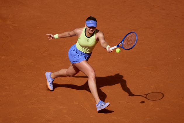 Mutua Madrid Open - Day Two Victoria Jimenez Kasintseva of Andorra plays a forehand against Petra Marcinko of Croatia during the GirlÕs Singles First Round Qualifying match on day two of the Mutua Madrid Open at Caja Magica on April 21, 2026, in Madrid, Spain. Madrid Caja Magica Madrid Spain RL_MMO2K26_000178 Copyright: xRicardoxLarreinax