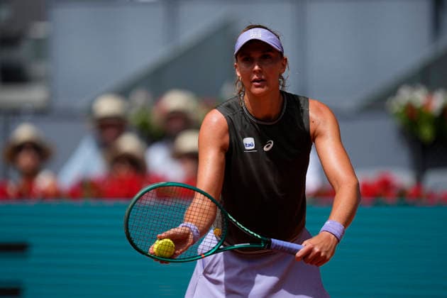 April 21, 2026, Madrid, Madrid, Spain: Beatriz Haddad Maia of Brazil plays against Jessica Bouzas of Spain during the Mutua Madrid Open 2026, ATP, Tennis Herren Masters 1000 and WTA, Tennis Damen 1000, at La Caja Magica on April 21, 2026 in Madrid, Spain. Madrid Spain - ZUMAa181 20260421_zaa_a181_096 Copyright: xOscarxJ.xBarrosox