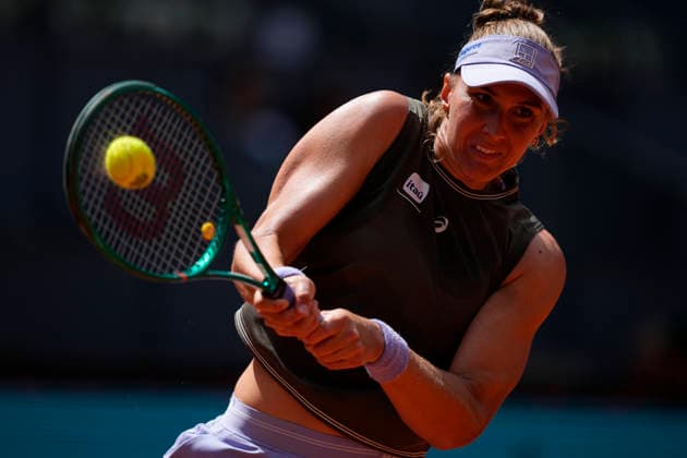 April 21, 2026, Madrid, Madrid, Spain: Beatriz Haddad Maia of Brazil plays against Jessica Bouzas of Spain during the Mutua Madrid Open 2026, ATP, Tennis Herren Masters 1000 and WTA, Tennis Damen 1000, at La Caja Magica on April 21, 2026 in Madrid, Spain. Madrid Spain - ZUMAa181 20260421_zaa_a181_117 Copyright: xOscarxJ.xBarrosox