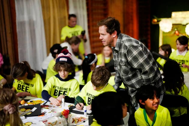 Former Formula 1 World Champion Sebastian Vettel visits Lilla Samskolan, where students demonstrate their environmental work, while in Gothenburg to receive The Perfect World Foundation Award in Gothenburg, Sweden, on April 20, 2026. GÖTEBORG SWEDEN x9200x *** Former Formula 1 World Champion Sebastian Vettel visits Lilla Samskolan, where students demonstrate their environmental work, while in Gothenburg to receive The Perfect World Foundation Award in Gothenburg, Sweden, on April 20, 2026 GÖTEBORG SWEDEN x9200x  Copyright: xBjörnxLarssonxRosvall TTx SEBASTIAN VETTEL