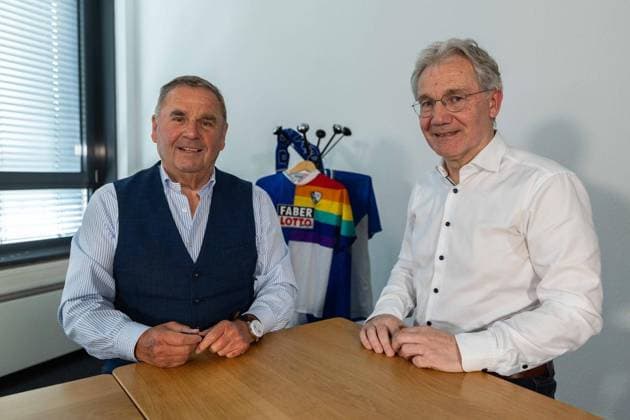 Livestream zum Umbau des Ruhrstadions ** NUR FÜR REDAKTIONELLE ZWECKE ** EDITORIAL USE ONLY **<p>Walter Hellmich ( Bauunternehmer ), links - Ralf Meyer ( Sportstädtenbesitzgesellschaft Bochum ), rechts. Livestream zum Umbau des Ruhrstadions am 21.04.2026 in der WAZ-Redaktion in Bochum. Bochum Copyright: JonasxRichter *** Livestream on the reconstruction of the Ruhrstadion FOR EDITORIAL PURPOSES ONLY EDITORIAL USE ONLY p Walter Hellmich building contractor , left Ralf Meyer Sportstädtenbesitzgesellschaft Bochum , right Livestream on the reconstruction of the Ruhrstadion on 21 04 2026 in the WAZ editorial office in Bochum Bochum Copyright JonasxRichter Copyright: JonasxRichter doc85il1j255c7tn97vyko ,EDITORIAL USE ONLY