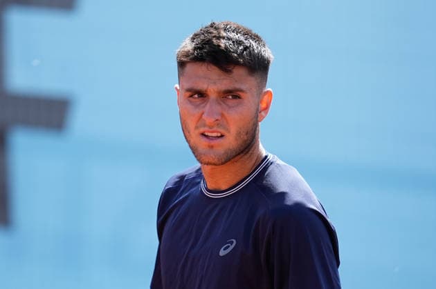 April 21, 2026, Madrid, Madrid, Spain: Pablo Llamas Ruiz of Spain looks on against Elmer Moeller of Denmark during the Mutua Madrid Open 2026, ATP, Tennis Herren Masters 1000 and WTA, Tennis Damen 1000, at La Caja Magica on April 21, 2026 in Madrid, Spain. Madrid Spain - ZUMAa181 20260421_zaa_a181_224 Copyright: xDennisxAgyemanx