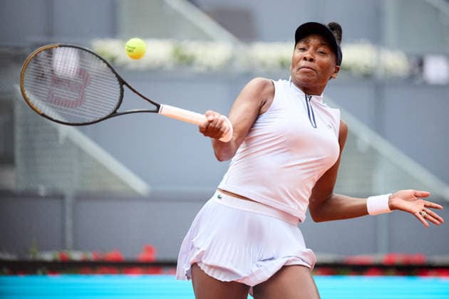Mutua Madrid Open - Day Two Venus Williams of United States plays a forehand against Kaitlin Quevedo of Spain during the GirlÕs Singles match on day two of the Mutua Madrid Open at Caja Magica on April 21, 2026, in Madrid, Spain. Madrid Caja Magica Madrid Spain RL_MMO2K26_000326 Copyright: xRicardoxLarreinax