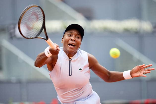 Mutua Madrid Open - Day Two Venus Williams of United States plays a forehand against Kaitlin Quevedo of Spain during the GirlÕs Singles match on day two of the Mutua Madrid Open at Caja Magica on April 21, 2026, in Madrid, Spain. Madrid Caja Magica Madrid Spain RL_MMO2K26_000328 Copyright: xRicardoxLarreinax