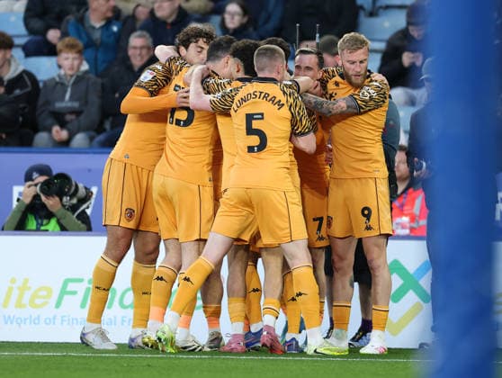 Leicester City v Hull City Sky Bet Championship Liam Millar of Hull City celebrates scoring the first goal ; during the Sky Bet Championship match at the King Power Stadium, Leicester 21 04 2026 UK Newspapers OUT Copyright: xAndyxSumnerx FIL-23317-0147