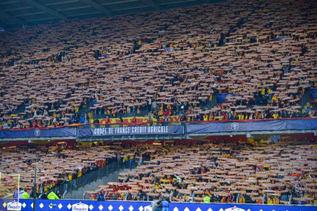 FOOTBALL : RC Lens vs Toulouse FC - Coupe de France - Demi-finale - 21 04 2026 Supporters du RC Lens - Ambiance LensFrance  Copyright: xBaptistexAutissierx