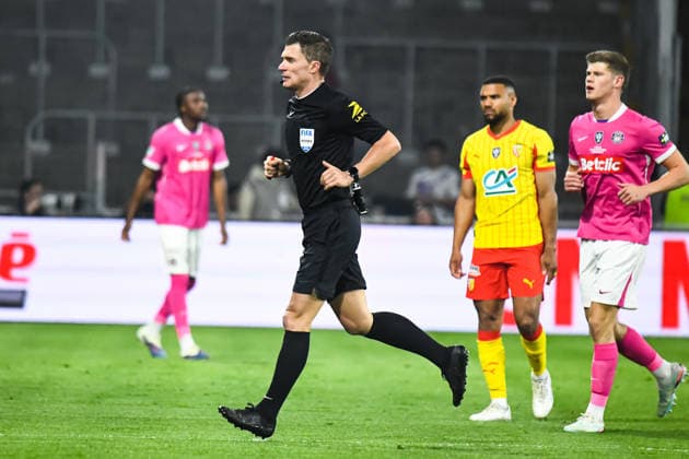 FOOTBALL : RC Lens vs Toulouse FC - Coupe de France - Demi-finale - 21 04 2026 Willy Delajod (Arbitre central) LensFrance  Copyright: xBaptistexAutissierx