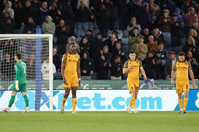 Leicester City v Hull City Sky Bet Championship Hull City players are dejected after conceding the second goal during the Sky Bet Championship match at the King Power Stadium, Leicester 21 04 2026 UK Newspapers OUT Copyright: xAndyxSumnerx FIL-23317-0230