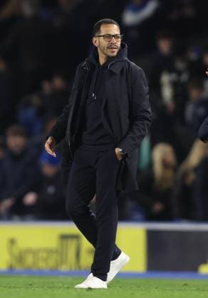 Premier League - Brighton & Hove Albion FC and Chelsea FC BRIGHTON, ENGLAND, APRIL 21: Liam Rosenior Manager of Chelsea during the Premier League match between Brighton & Hove Albion FC v Chelsea FC at AMEX Community Stadium, Brighton, England, on April 21. (Photo by Daniel Weir) Brighton AMEX Community Stadium England Copyright: xDanielxWeir SportsxPressxPhotox Sportspressphoto_SPR134054