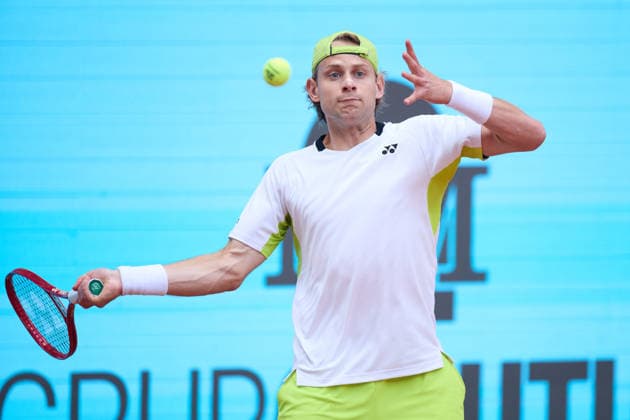 Mutua Madrid Open - Day Three Zizou Bergs of Belgium plays a forehand against Marin Cilic of Croatia during the MenÕs Singles match on day three of the Mutua Madrid Open at Caja Magica on April 22, 2026, in Madrid, Spain. Madrid Caja Magica Madrid Spain RL_MMO2K26_000404 Copyright: xRicardoxLarreinax