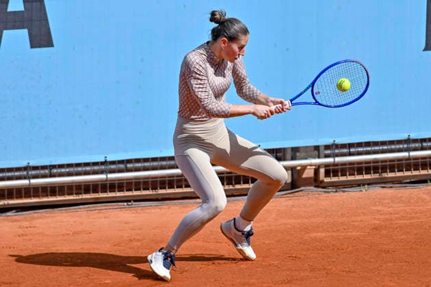 April 22, 2026, Madrid, Madrid, Spain: MARTA HOSTUYK of Ukraine Training during the Mutua Madrid Open 2026, ATP, Tennis Herren Masters 1000 and WTA, Tennis Damen 1000 tennis tournament, celebrated at Caja Magica on April 22, 2026 in Madrid, Spain. Madrid Spain - ZUMAc312 20260422_zsp_c312_210 Copyright: xOscarxManuelxSanchezx