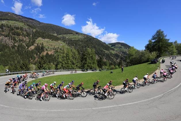 TOUR DES ALPES 2026 - UCI Cycling Race Tour of the Alps Pierre Teyssot MAXPPP ; TOUR DES ALPES 2026 - UCI Cycling Race Tour of the Alps. Laces, Italy on April 22, 2026. Stage 3, Laces - Arco (174,5 Km) The peloton Pierre Teyssot Maxppp Laces Alto Adige Italy  Copyright: xMAXPPPxPierrexTeyssotx TEY61777 TEY61777