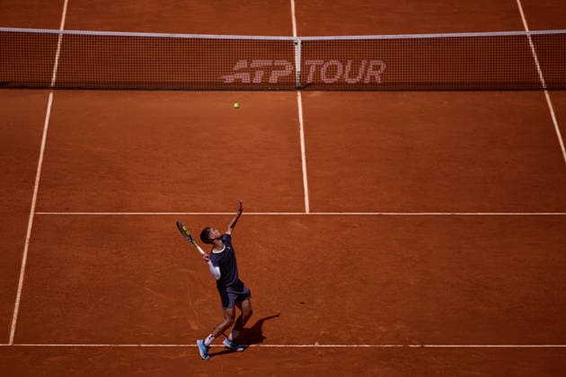 Mutua Madrid Open - Day Three Dino Prizmic of Croatia serves against Matteo Berrettini of Italy during the Men™s Singles match on day three of the Mutua Madrid Open at Caja Magica on April 22, 2026, in Madrid, Spain. Madrid Caja Magica Madrid Spain RL_MMO2K26_000463 Copyright: xRicardoxLarreinax