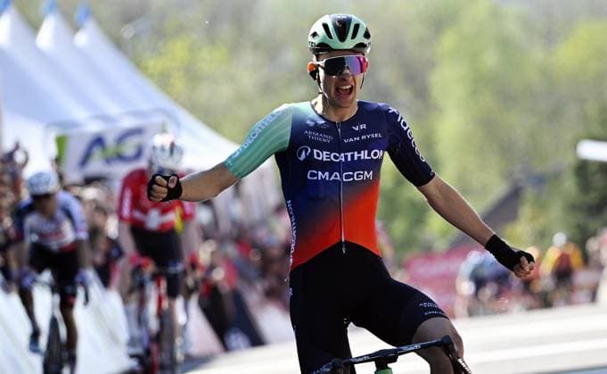 French Paul Seixas of Decathlon CMA CGM Team celebrates after winning the men s race of the 90th edition of the La Fleche Wallonne , one day cycling race (Waalse Pijl - Walloon Arrow), 200 km from Herstal to Huy, Wednesday 22 April 2026. JASPERxJACOBS  x171668449x
