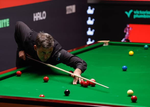 Sheffield, England, 22nd April 2026. Ronnie O Sullivan takes a shot during the Ronnie O Sullivan vs He Guoqiang Halo World Championship, WM, Weltmeisterschaft 2026 Round 1 match at The Crucible, Sheffield. Picture credit should read: Cody Froggatt Sportimage EDITORIAL USE ONLY. No use with unauthorised audio, video, data, fixture lists, club league logos or live services. Online in-match use limited to 120 images, no video emulation. No use in betting, games or single club league player publications. SPI_086_CF_Sheffield_Snooker_World_Championship_Day_5 SPI-4723-0021