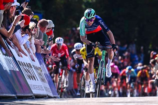 La Fleche Wallonne 2026 Cycling Race HUY, BELGIUM - APRIL 22 : Seixas Paul (FRA) of Decathlon CMA CGM Team in the final sprint during the 90th edition of La Fleche Wallonne an UCI World Tour 1.UWT one day cycling road race for Men Elite of 209 km with start in Herstal and finish in Huy on April 22, 2026 in Huy, Belgium, 22 04 2026 ( Motordriver Guy De Vuyst - Huy Belgium  Copyright: xGvgx