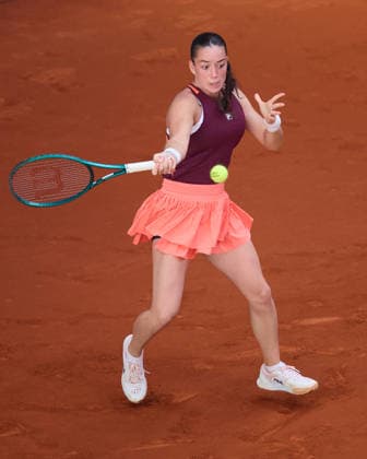 Mutua Madrid Open - Day Three Tereza Valentova of Czech Republic plays a forehand against Yulia Putintseva of Kazakhstan during the MenÕs Singles match on day three of the Mutua Madrid Open at Caja Magica on April 22, 2026, in Madrid, Spain. Madrid Caja Magica Madrid Spain RL_MMO2K26_000514 Copyright: xRicardoxLarreinax