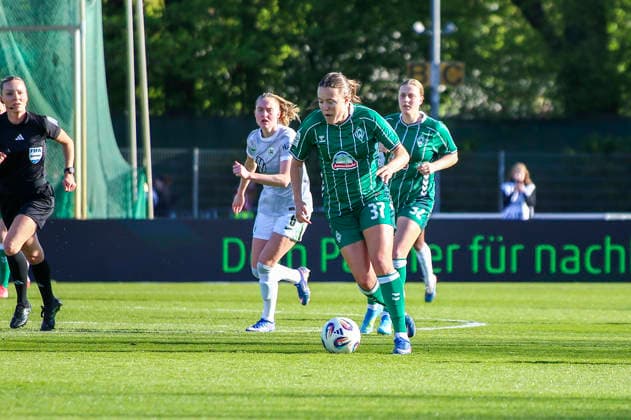 Germany Womens Bundesliga 2025 2026, Matchday 17 Werder Bremen vs VfL Wolfsburg Weser Stadion Platz 11 Bremen Mara Alber Werder Bremen Women, 37 Bremen Copyright: xAymanxAlahmedx