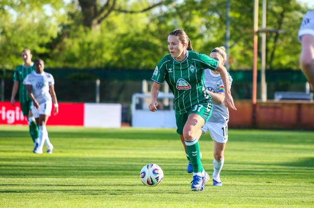 Germany Womens Bundesliga 2025 2026, Matchday 17 Werder Bremen vs VfL Wolfsburg Weser Stadion Platz 11 Bremen Mara Alber Werder Bremen Women, 37 Bremen Copyright: xAymanxAlahmedx