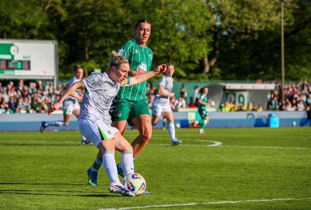 Germany Womens Bundesliga 2025 2026, Matchday 17 Werder Bremen vs VfL Wolfsburg Weser Stadion Platz 11 Bremen Svenja Huth VfL Wolfsburg Women, 10 Bremen Copyright: xAymanxAlahmedx