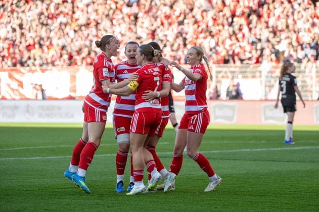 Soccer, Women, Season 2025 2026, Google Pixel Women Bundesliga 23 Matchday , 1 FC Union Berlin FC Bayern Munich, f l Lia Kamber 1 Women 1 FC Union , Hannah Eurlings 1 Women 1 FC Union , Lisa Heiseler 1 Women 1 FC Union , Sophie Weidauer 1 Women 1 FC Union , Judith Steinert 1 Women 1 FC Union , Cheering after goal to 1 1, 22 04 2026, Copyright: xMatthiasxKochx