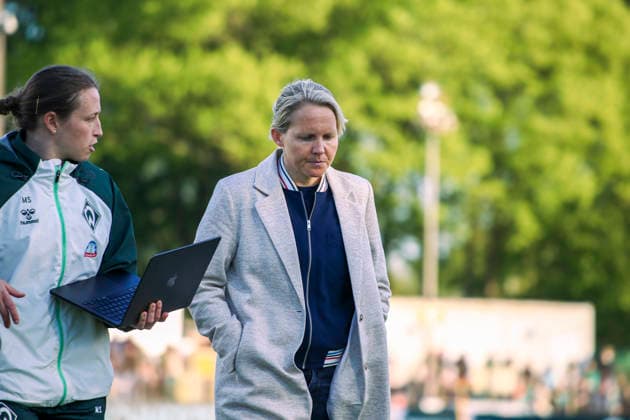 Germany Womens Bundesliga 2025 2026, Matchday 17 Werder Bremen vs VfL Wolfsburg Weser Stadion Platz 11 Bremen Friederike Kromp Coach Werder Bremen Women Bremen Copyright: xAymanxAlahmedx