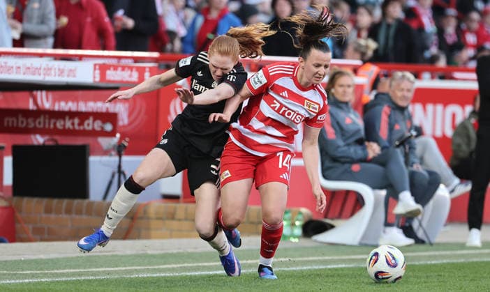 Stine Ballisager, Hannah Eurlings duel Match scene Action Sport Football Soccer 1 Bundesliga Women Women 23 Matchday Season 2025 2026 22 04 2026 1 FC Union Berlin vs FC Bayern München FCB DFL regulations prohibit any use of photographs as image sequences and or quasi video