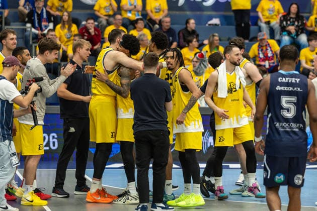 GER, ENBL VIMODROM Final 4, Semifinal 1, CSO Voluntari Dziki Warsaw 22 04 2026, Stadthalle, Weißenfels, GER, ENBL VIMODROM Final 4, Semifinal 1, CSO Voluntari Dziki Warsaw Team Dziki Warsaw celebrates after the victory Â Photo Alexander Trienitz Weißenfels Stadthalle Sachsen Anhalt Germany