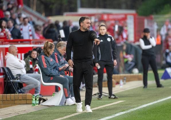 Soccer, Women, Season 2025 2026, Google Pixel Women Bundesliga 23 Matchday , 1 FC Union Berlin FC Bayern Munich, Coach Jose Barcala FC Bayern Munich , 22 04 2026, Copyright: xMatthiasxKochx