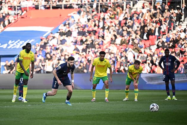 Paris Saint-Germain v FC Nantes - Ligue 1 McDonald s 2025 2026 07 Khvicha KVARATSKHELIA (psg) during the Ligue 1 McDonald s match between Paris Saint-Germain and Nantes at Parc des Princes on April 22, 2026 in Paris, France. Paris France  Copyright: xFEPx 776348324