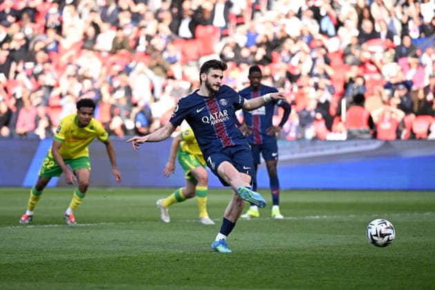 Paris Saint-Germain v FC Nantes - Ligue 1 McDonald s 2025 2026 07 Khvicha KVARATSKHELIA (psg) during the Ligue 1 McDonald s match between Paris Saint-Germain and Nantes at Parc des Princes on April 22, 2026 in Paris, France. Paris France  Copyright: xFEPx 776348324