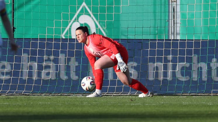 Bremen vs VfL, BL Women Bremen, 22 04 2026, Football, Women, Google Pixel Bundesliga, Season 2025 2026, SV Werder Bremen vs VfL Wolfsburg, Goalkeeper Martina Tufekovic VfL Wolfsburg Germany