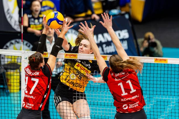 22 04 2026, GER, Volleyball, 1 Bl, Women, Season 25 26, Final PlayOff Best of 5 , VfB 91 Suhl Lotto Thueringen Dresdner SC Lorena Lorber Fijok Dresdner SC , Monika Brancuska VfB 91 Suhl Lotto Thueringen , Amanda Siksna Dresdner SC 98527 Suhl Sporthalle Wolfsgrube Thüringen Germany