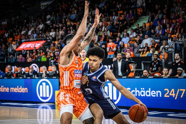 Neu Ulm, Germany, 22 04 26 Nelson Weidemann ratiopharm ulm and Jack Kayil ALBA Berlin battle for the ball during the Basketball Bundesliga match between ratiopharm ulm vs ALBA Berlin at the ratiopharm Arena on April 22, 2026 in Neu Ulm, Germany Photo by Harry Langer DeFodi Images ratiopharm Arena, Germany, 22 04 26 Nelson Weidemann ratiopharm ulm and Jack Kayil ALBA Berlin battle for the ball during the Basketball Bundesliga match between ratiopharm ulm vs ALBA Berlin at Neu Ulm on April 22, 2026 in ratiopharm Arena, Germany Photo by Harry Langer DeFodi Images Photo by Harry Langer DeFodi Images