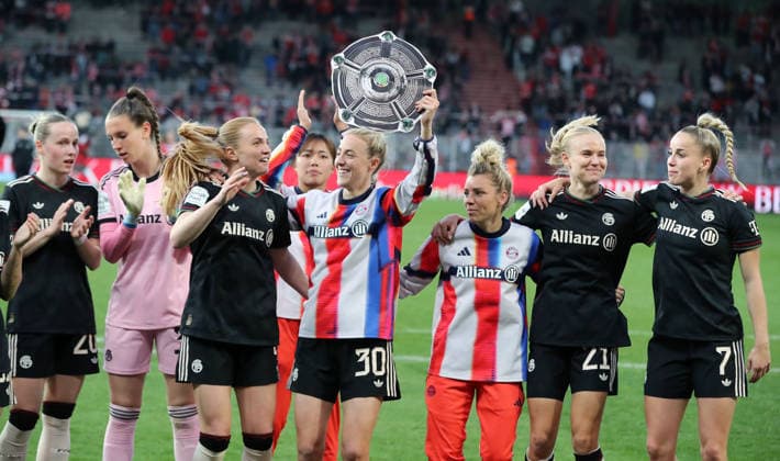 FC Bayern women cheer and celebrate the German Championship German Champion Sport Football Soccer 1 Bundesliga Women Women 23 Matchday Season 2025 2026 22 04 2026 1 FC Union Berlin vs FC Bayern München FCB DFL regulations prohibit any use of photographs as image sequences and or quasi video