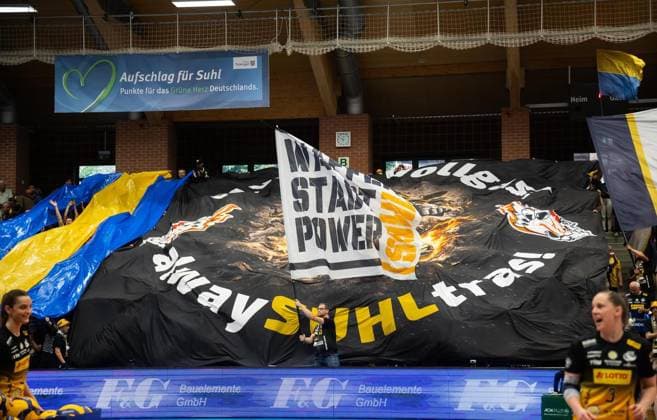 VOLLEYBALL WOMEN FINAL 3 GAME 1 BL SUHL DRESDNER SC FOR EDITORIAL PURPOSES ONLY EDITORIAL USE ONLY p 22 04 2026 Suhl Volleyball 1 Bundesliga Season 2025 2026 Women Playoffs Final 3 Game Wolfsgrube VfB Suhl LOTTO Thüringen Dresdner SC in photo Suhler Fans Germany Thueringen Suhl Copyright SaschaxFromm Copyright: SaschaxFromm doc85j5hglz03ofs62gf8p ,EDITORIAL USE ONLY Copyright: SaschaxFromm