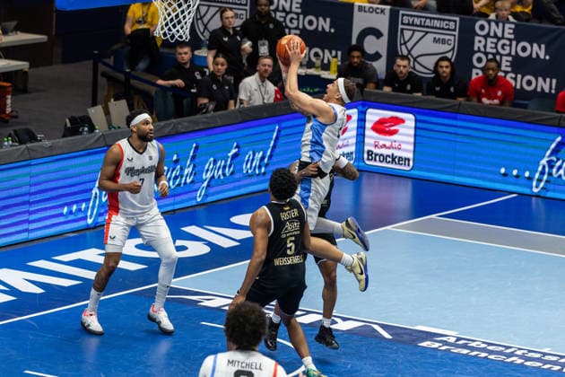 GER, ENBL VIMODROM Final 4, Semi-Final 2, SYNTAINICS MBC Manchester Basketball 22 04 2026, Stadthalle, Weißenfels, GER, ENBL VIMODROM Final 4, Semi-Final 2, SYNTAINICS MBC Manchester Basketball Max Jones Manchester Basketball, 2 Â Photo Alexander Trienitz Weißenfels Stadthalle Sachsen Anhalt Germany