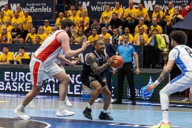 GER, ENBL VIMODROM Final 4, Semi-Final 2, SYNTAINICS MBC Manchester Basketball 22 04 2026, Stadthalle, Weißenfels, GER, ENBL VIMODROM Final 4, Semi-Final 2, SYNTAINICS MBC Manchester Basketball Charles Callison Syntainics MBC, 23 Â Photo Alexander Trienitz Weißenfels Stadthalle Sachsen Anhalt Germany