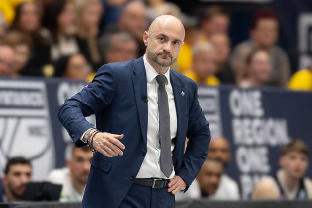 Milenko Bogicevic MBC, Head Coach , Syntainics MBC vs Manchester Basketball, European North Basketball League, Final Four, Semi-Final 2025 26, Germany England, 22 04 2026 Weissenfels Stadthalle Sachsen Anhalt Germany